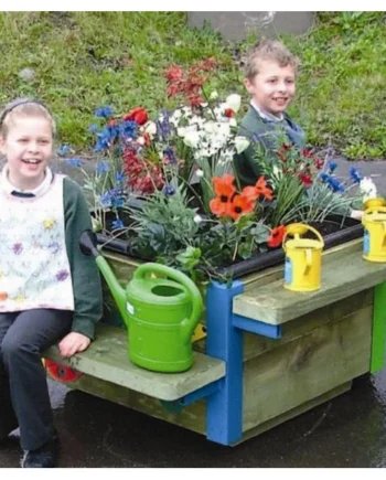 6 Planters with Benches