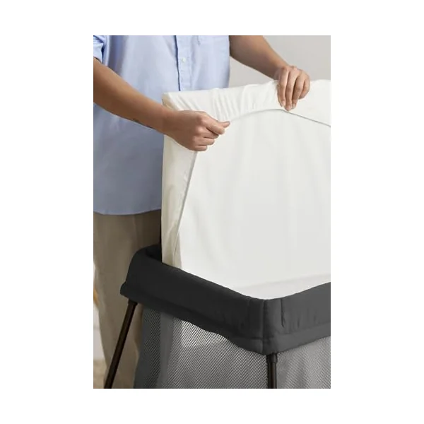 BabyBjörn Travel Cot Light + Fitted sheet, Black