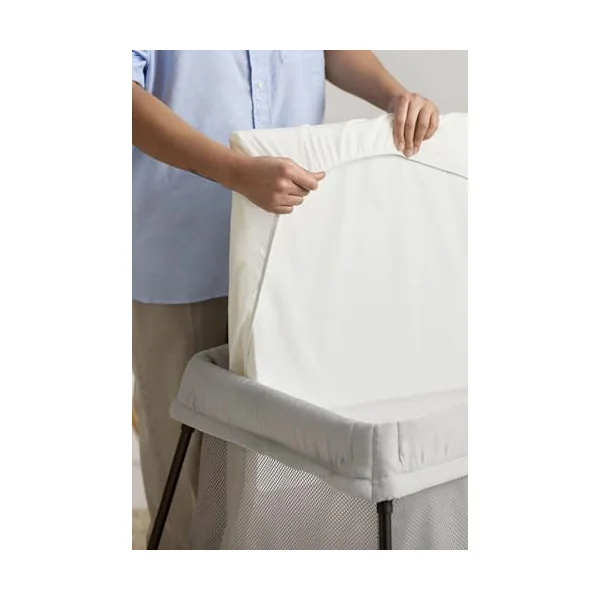 BabyBjörn Travel Cot Light + Fitted sheet, Silver