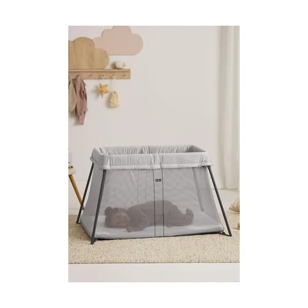 BabyBjörn Travel Cot Light + Fitted sheet, Silver