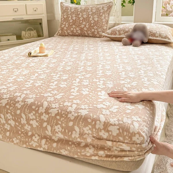 Fitted Sheet 150 x 200 cm Soft with 2 Pillowcases Floral Pattern Fitted Sheet Milk Velvet 3-Piece Wrinkle Resistant Sheet for Bed Cover Khaki for Box Spring Bed and Water Bed