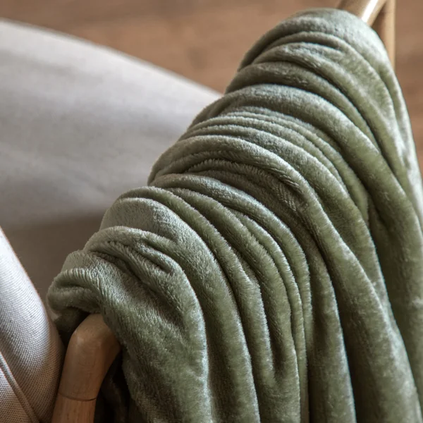 Gallery™ Sage Flannel Fleece Plain Throw (L) 170cm x (W) 130cm