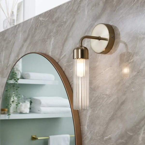 Habitat Ribbed Metal Bathroom Wall Light - Gold