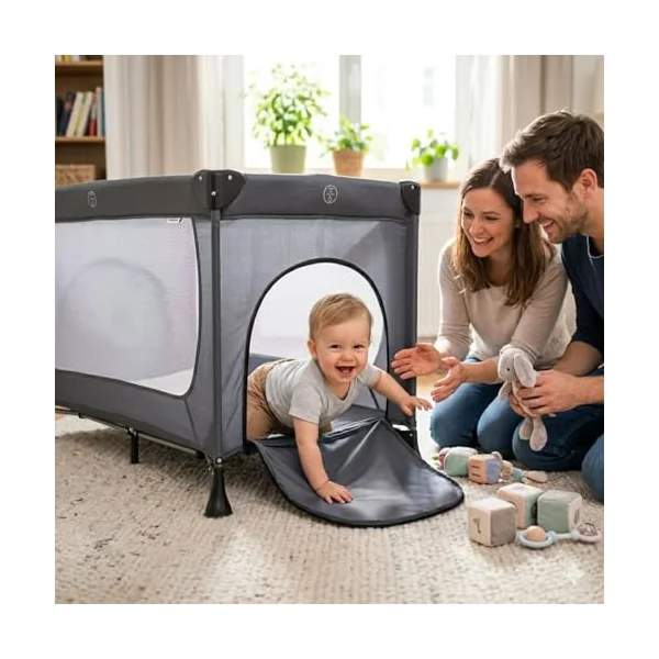 hauck Travel Cot, Small Zip Access, Carry Bag, Dream N Play PLUS Grey