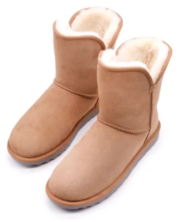 Kirkland Signature Ladies Scalloped Shearling Boot in Chestnut, Size 5