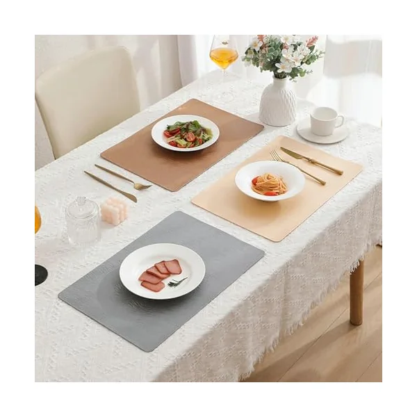 Placemat Oatmeal Coffee Table Set of 4, PVC Table Coasters Rectangular Plain Square Table Place Mat Washable and Non-Slip for Home Restaurant 45 x 30 cm
