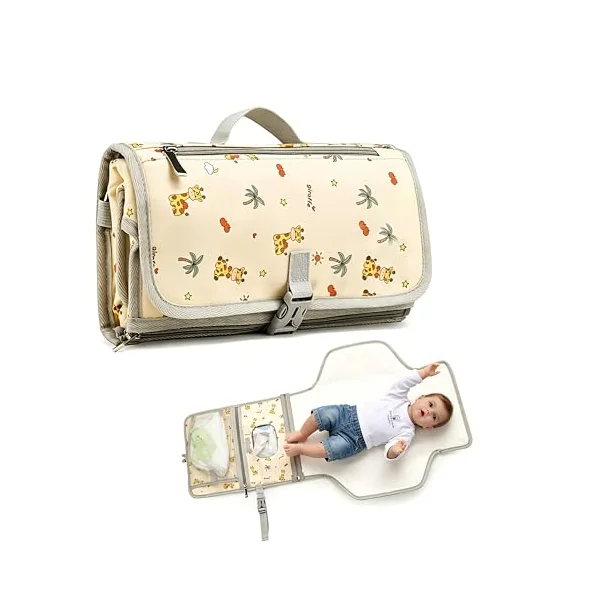 Portable Changing Mat Cartoon, Waterproof Nappy Pad with Pockets and Strap, Lightweight & Foldable Travel Changing Mat for Stroller and Car (Giraffes, one Size)