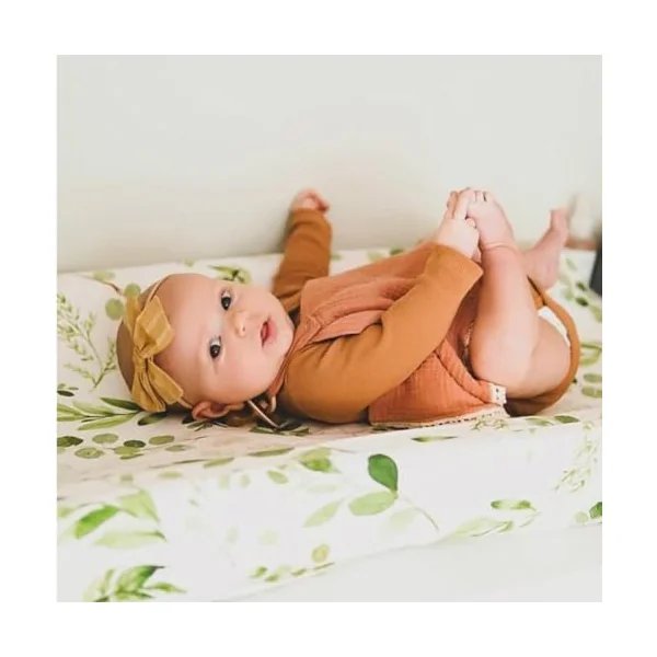 SHINEOFI Reusable Dismountable Design Green Cloth Changing Pad Cover Beautiful Pattern for Babies for Nursery and Portable Changing Mats