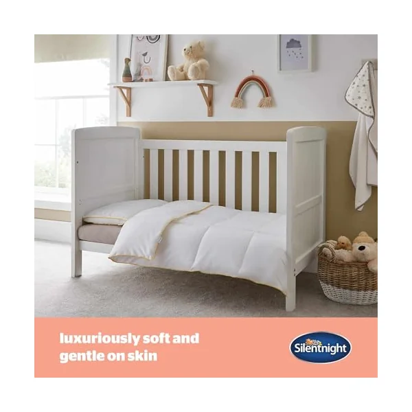 Silentnight Safe Nights Luxury Cot Bed Duvet 4 Tog - Anti Allergy Soft Breathable Snug Warm Nursery Junior Quilt for Children, Kids, Toddlers - Hypoallergenic and Machine Washable - 150x120cm