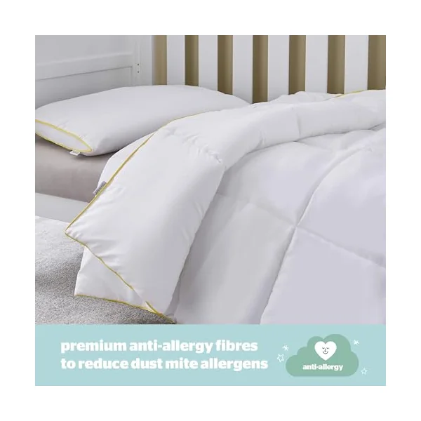 Silentnight Safe Nights Luxury Cot Bed Duvet 4 Tog - Anti Allergy Soft Breathable Snug Warm Nursery Junior Quilt for Children, Kids, Toddlers - Hypoallergenic and Machine Washable - 150x120cm