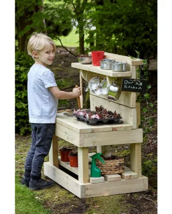Small Mud Kitchen