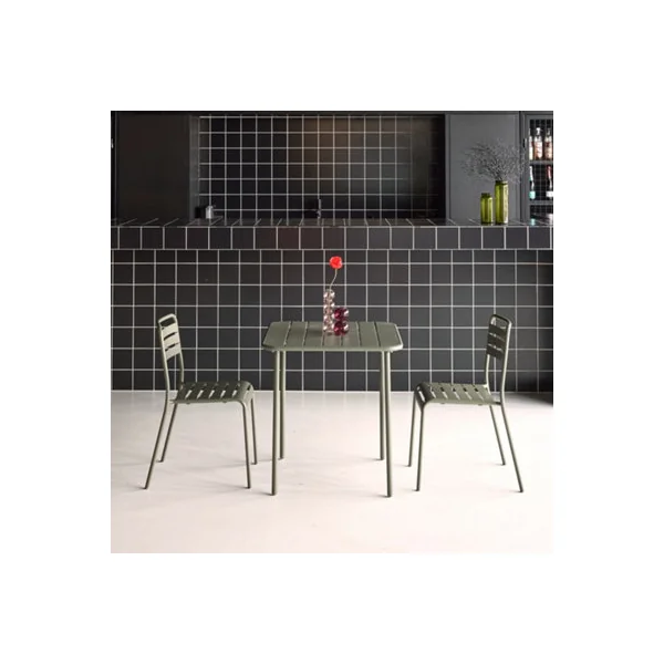sweeek - 2-seater square steel garden table set with 2 chairs Khaki Green 70x70x72.5 cm - Amelia