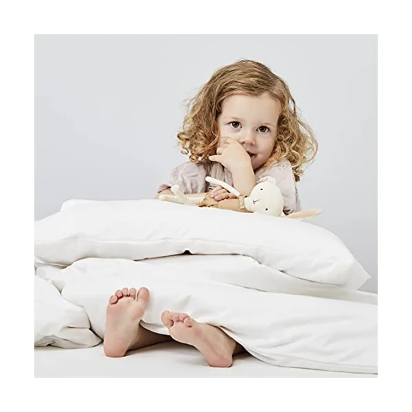 The Little Green Sheep Organic Wool Cot Bed Duvet for Toddlers - Hypoallergenic and Naturally Temperature Regulating - 120 x 140cm