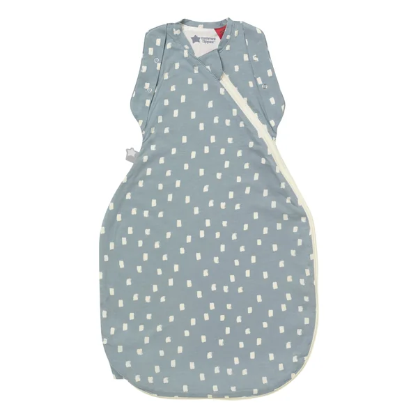 Tommee Tippee Baby Sleeping Bag for Newborns, The Original Grobag Swaddle Bag, Hip-Healthy Design, Soft Bamboo-Rich Fabric, 0-3m